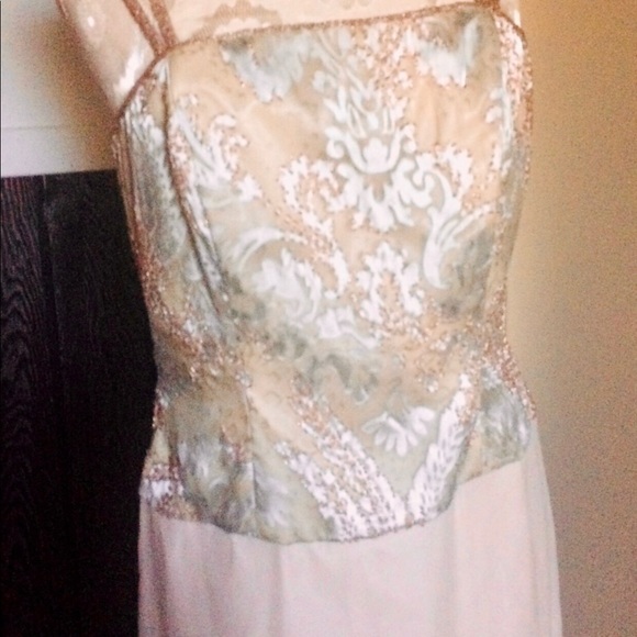 🌹DRESS 🌹 - Picture 4 of 8